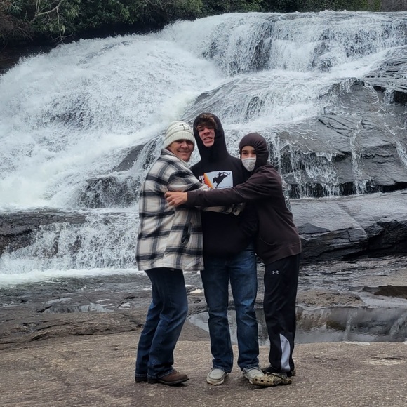 Meet your Posher, Denise - Picture 1 of 5